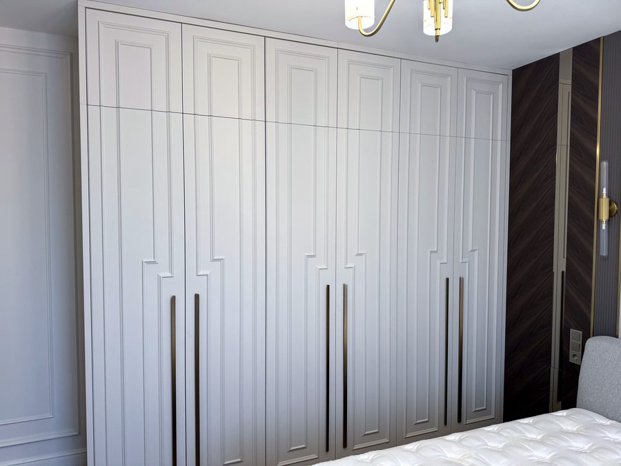 Шкаф и гардеробная на заказ INTERWOOD