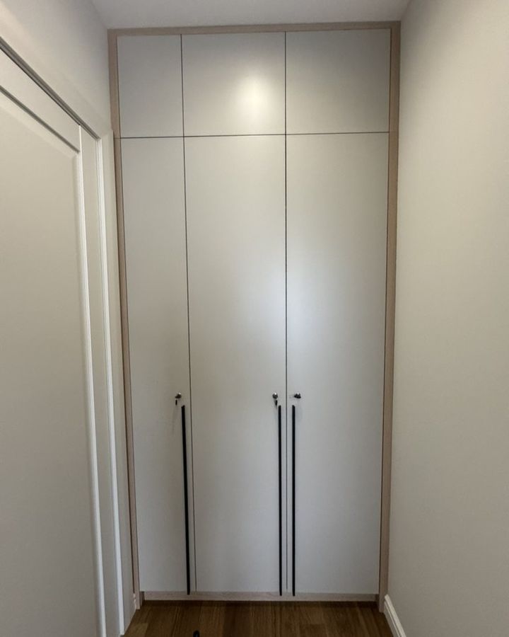 Шкафы на заказ в Астане — работа INTERWOOD